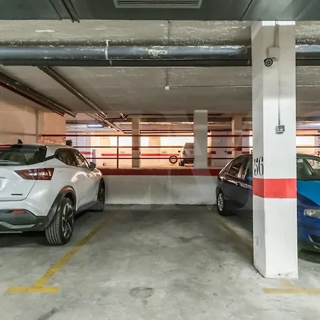 Apartment Cozy Getaway With Pool, Close To The By Rems Benalmádena