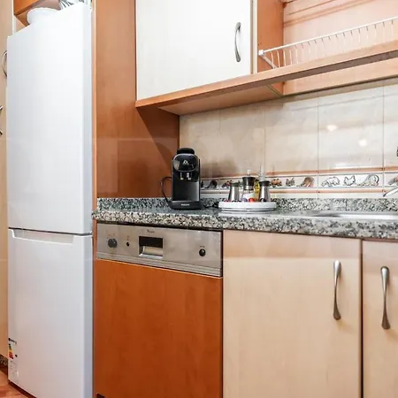 Apartment Cozy Getaway With Pool, Close To The By Rems