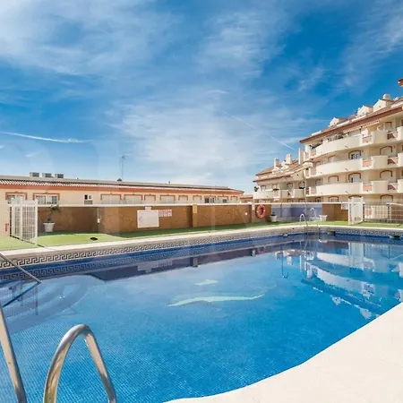 Apartment Cozy Getaway With Pool, Close To The By Rems *